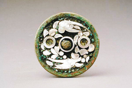 唐代镶绿松石螺钿鹦鹉纹铜镜欣赏|三清珠宝